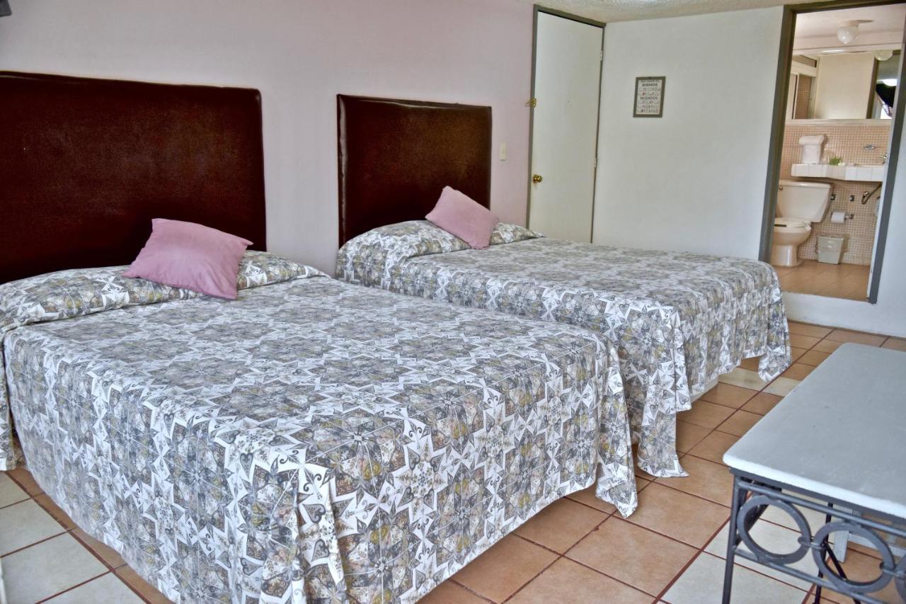 Hotel Posada Centenario 익스미킬판 외부 사진