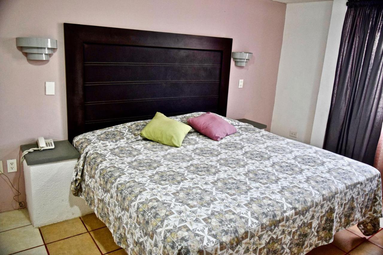 Hotel Posada Centenario 익스미킬판 외부 사진